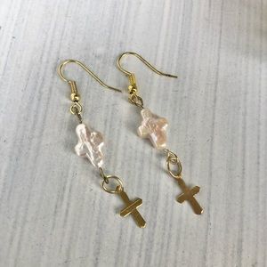 Fresh water pearl cross earrings